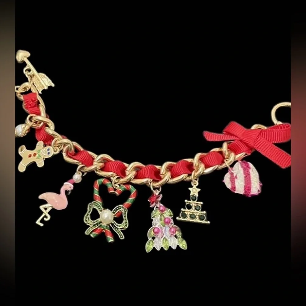 New Betsey Johnson Gold Tone Christmas Charm Rhinestone / crystal Bracelet - Picture 11 of 16